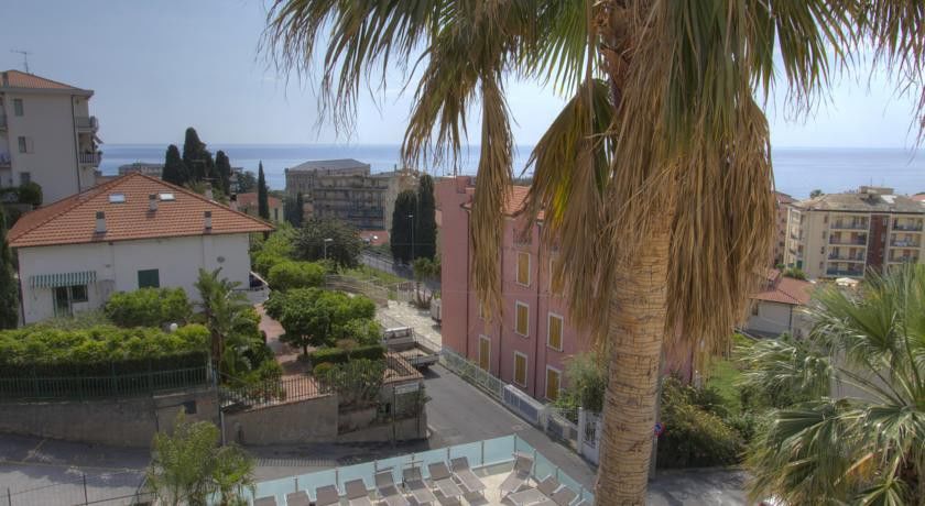 Hotel Casella Pietra Ligure Ngoại thất bức ảnh